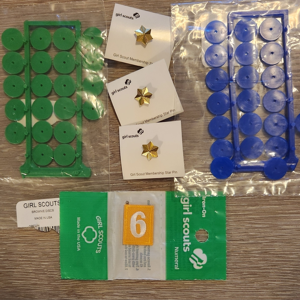 🍀Girl Scouts Membership Star Pins and Accessories